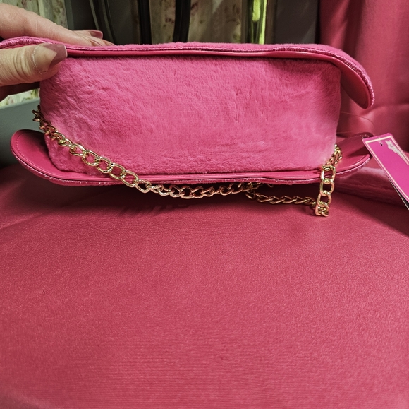 Barbie Pink Faux LOGO Fuzzy Limited Edition Crossbody Bag Shoulder Bag - Picture 7 of 10